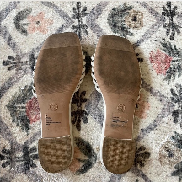 Cream square toe sandals - Picture 2 of 4